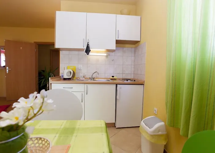 Mia * 马卡尔斯卡